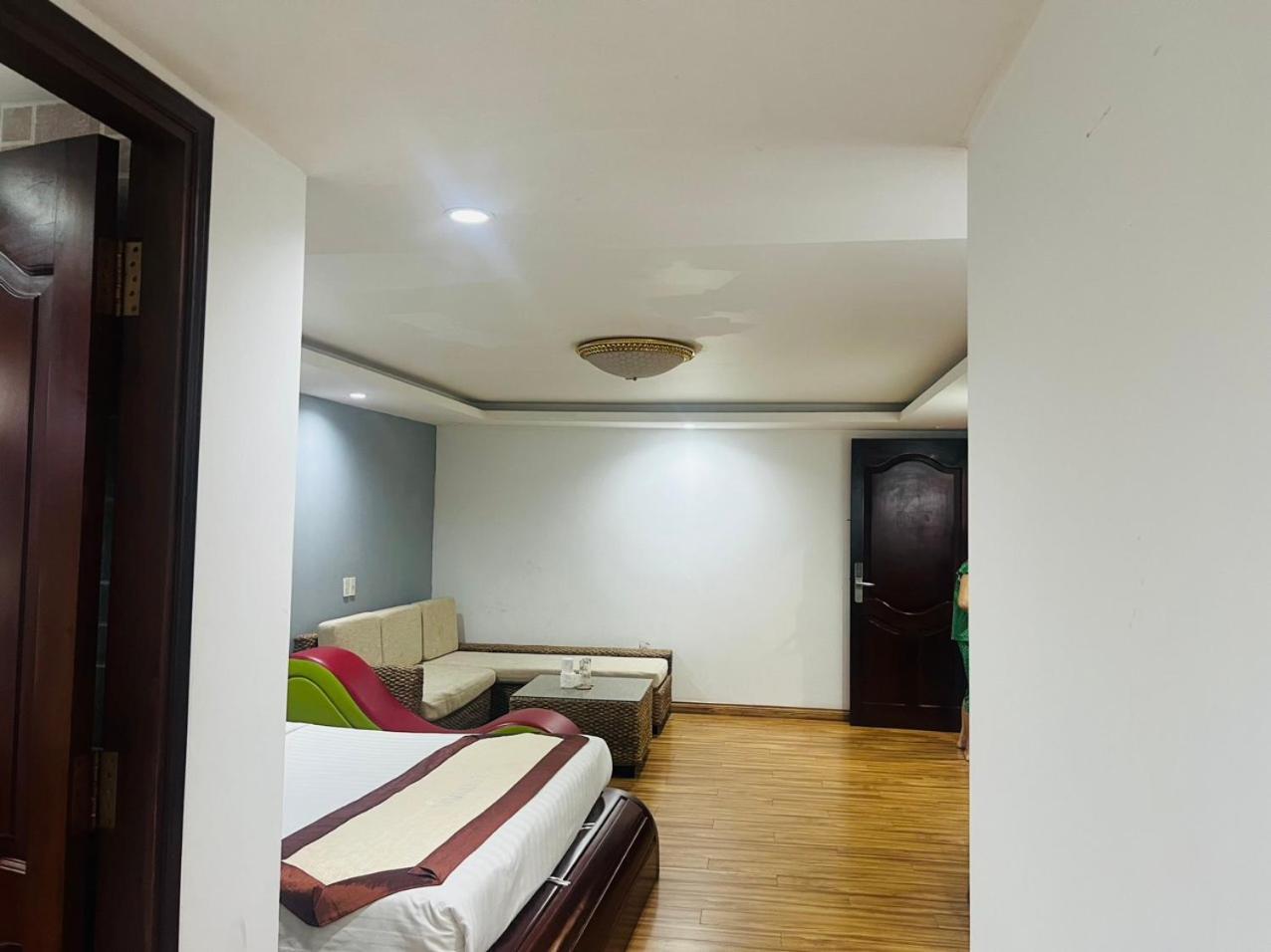 Khach San Avatar Hotel Ho Şi Min Exterior foto